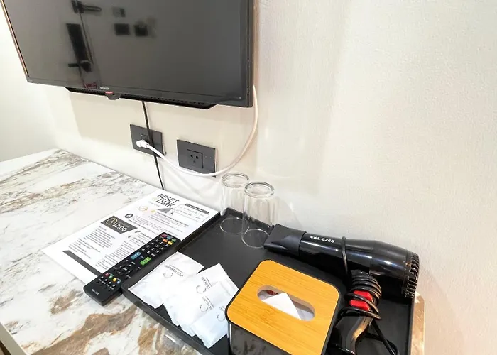 Отель Reset At Dmk